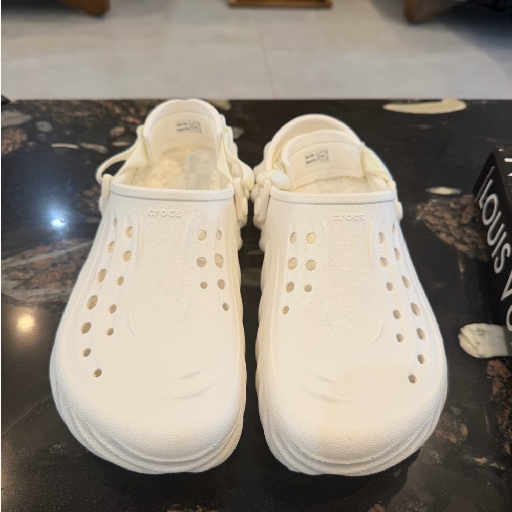 CROCS White Crocs Clogs – Men’s US 10 (Worn 2x)